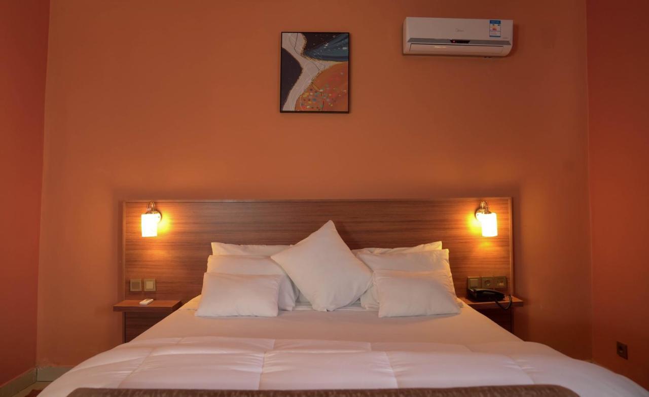 Dialali Hotel Nouakchott Eksteriør bilde